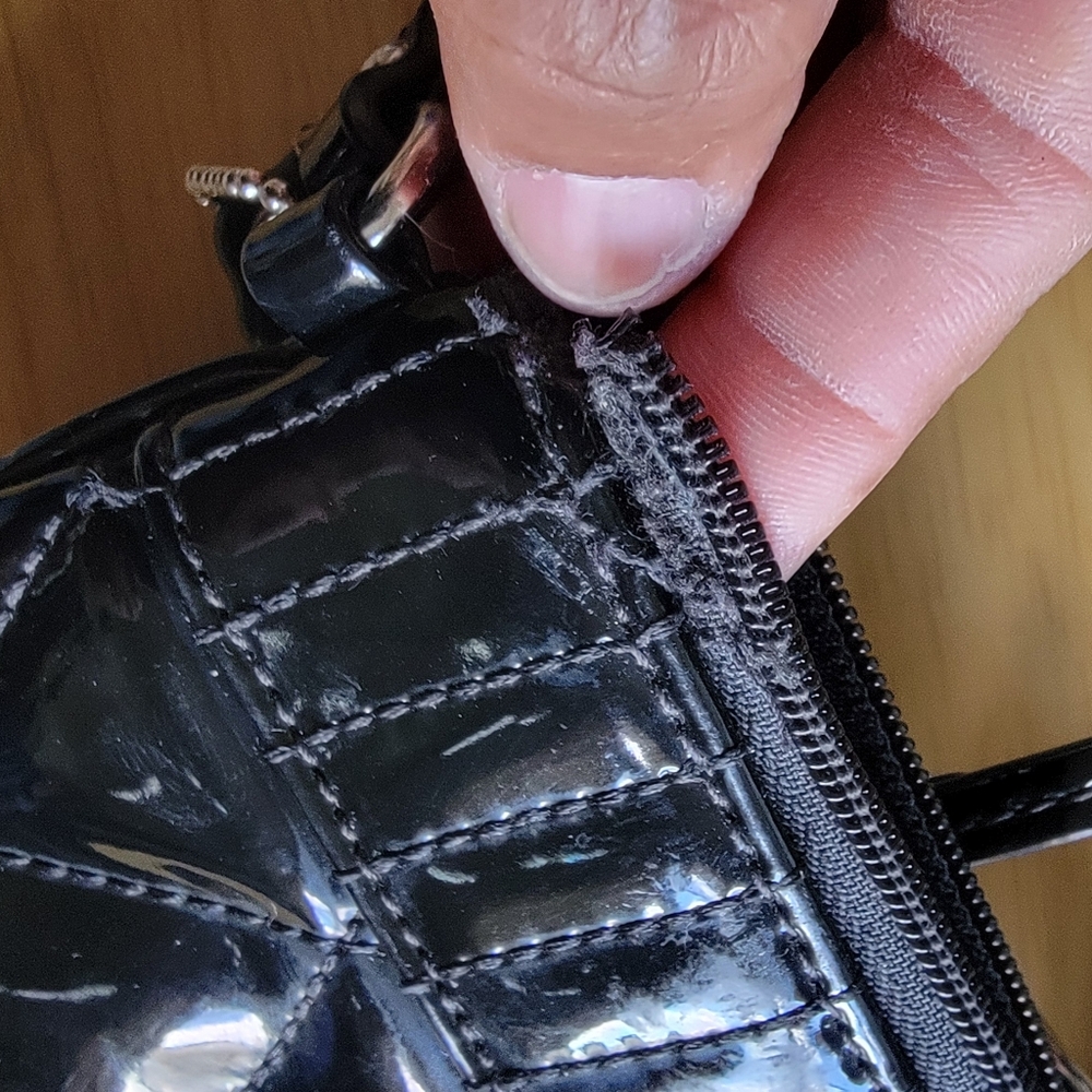Coach Black Patent Leather Wristlet REHAB - Picture 8 of 10